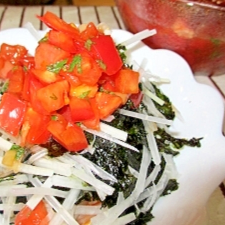 大根と韓国海苔のシソトマトドレッシングサラダ